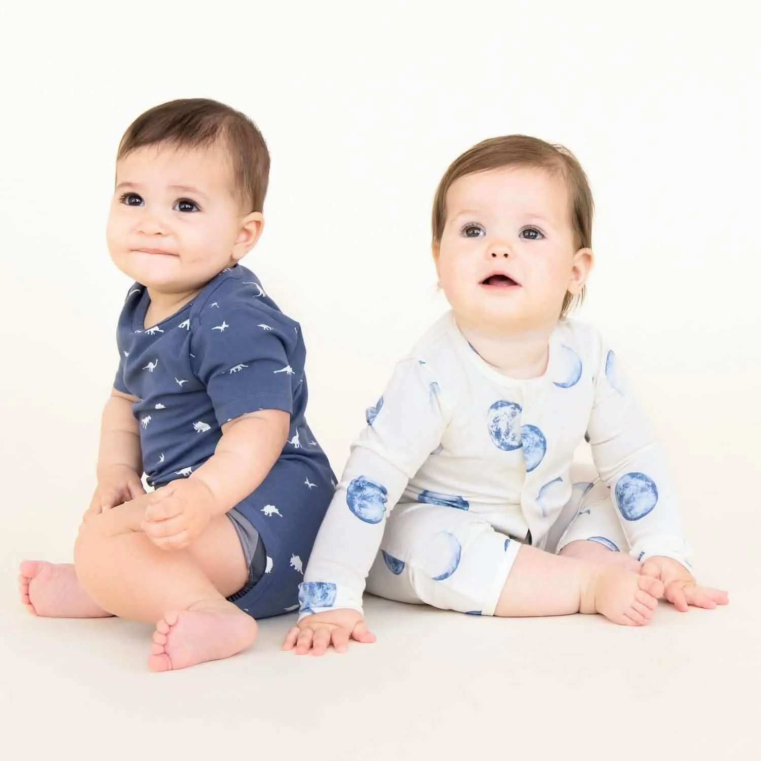 dino CloudStretch™ magnetic bodysuit - re-loved - Image 2