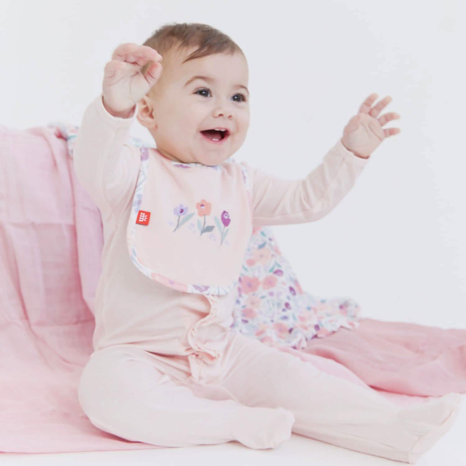 Magnetic Reversible Bib - Image 3